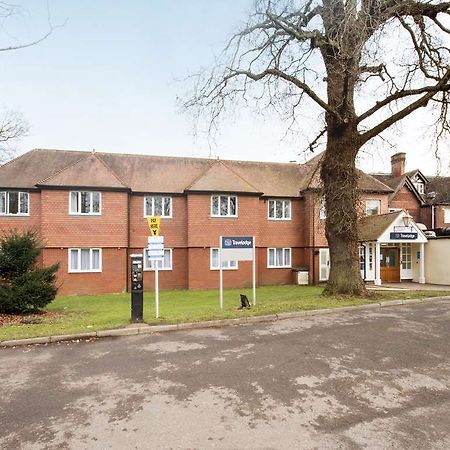 Travelodge Walton On Thames Eksteriør billede
