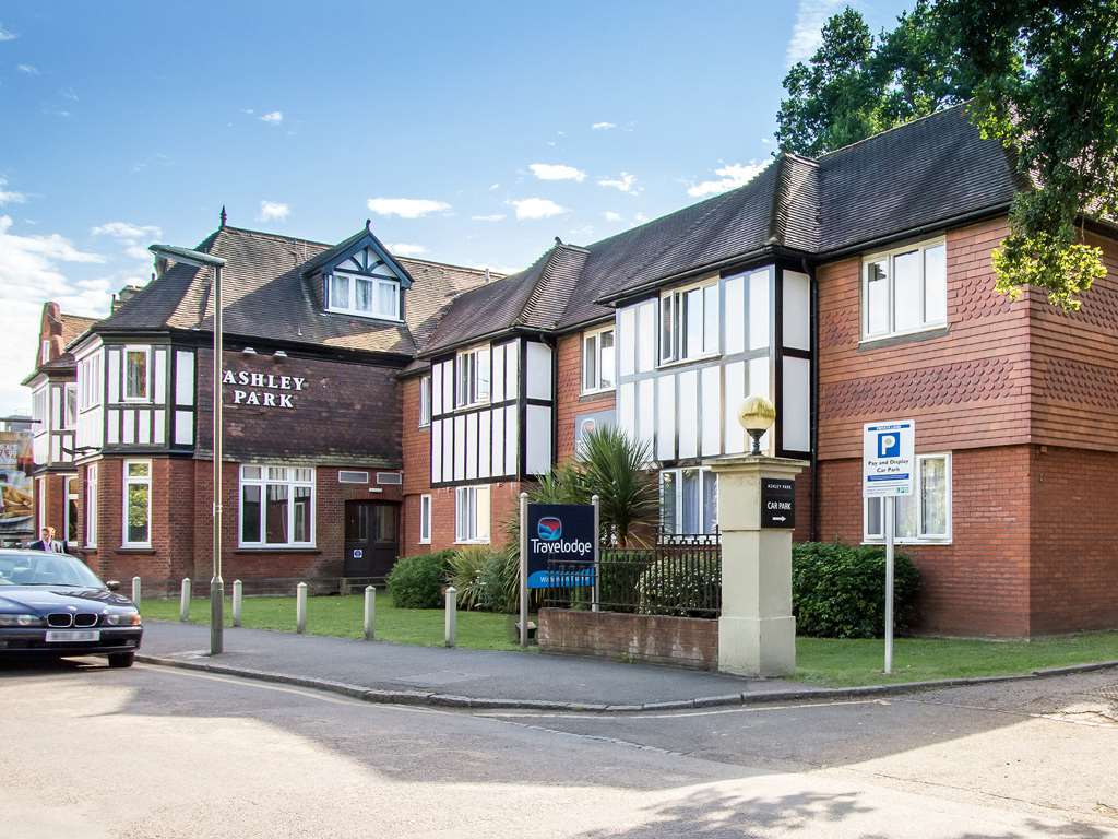 Travelodge Walton On Thames Eksteriør billede