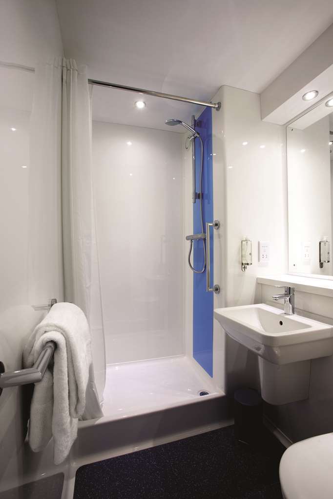 Travelodge Walton On Thames Værelse billede