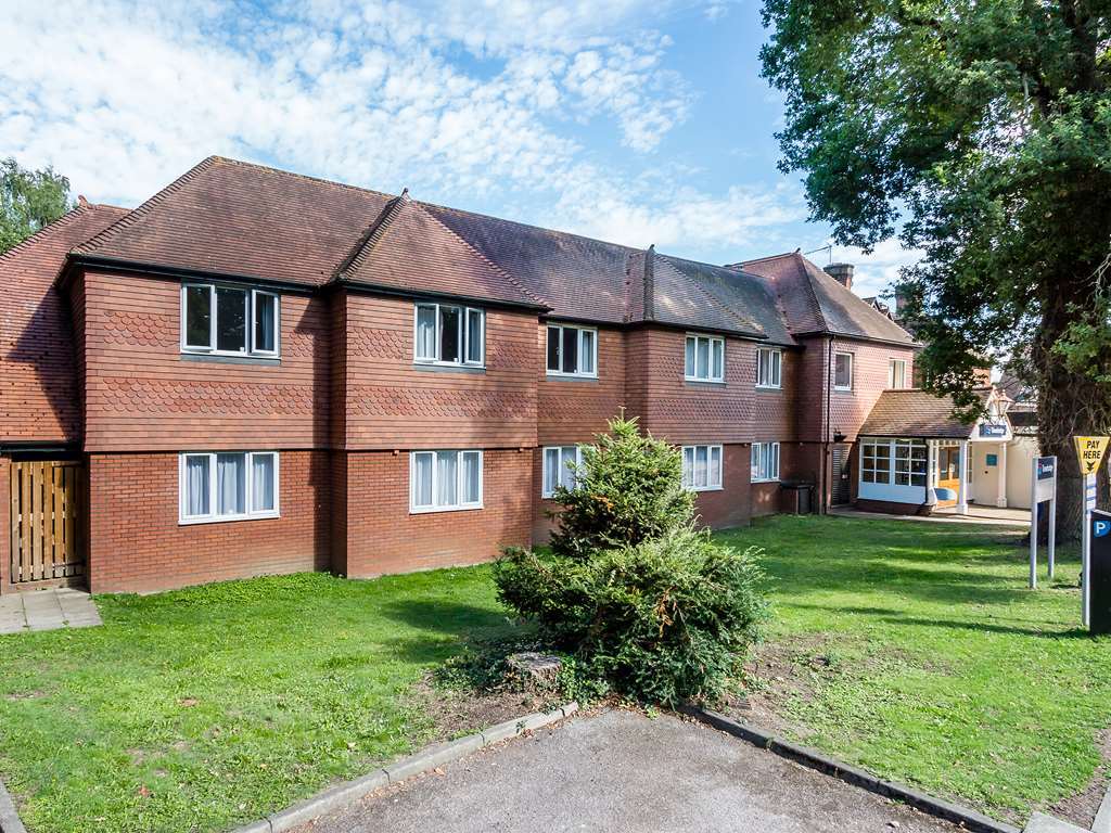 Travelodge Walton On Thames Eksteriør billede